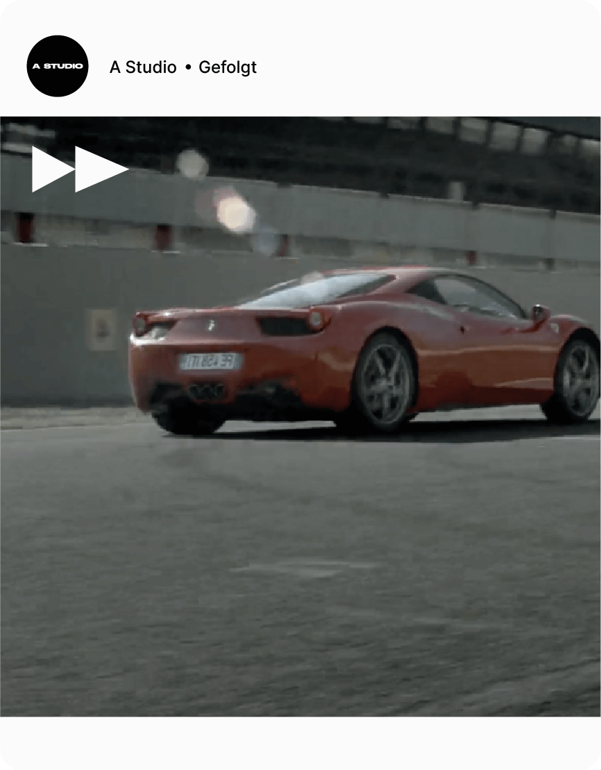 klein platziertes piktografisch-eckiges Element auf Rennstrecke / small placed pictogram square element on race track