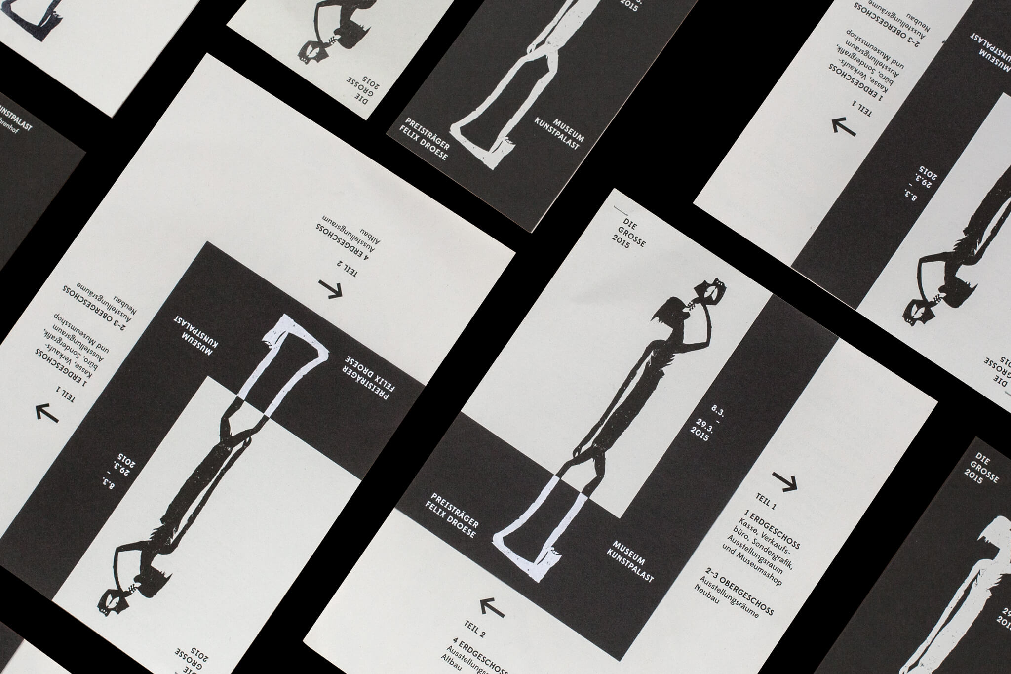 geheftete Ausstellungsflyer in verschiedenen Formaten / stitched exhibition flyers in various formats