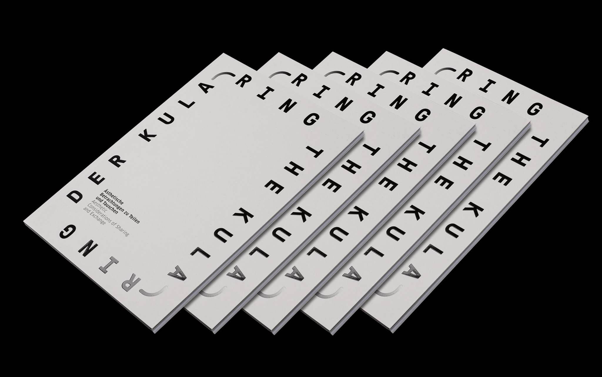 Buchstapel perspektivisch angeordnet / Book stack arranged in perspective